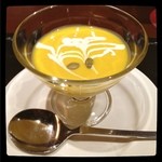 棟國 - まずはかぼちゃの冷製スープ。なめらかで美味しい♪