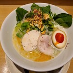 船橋 蔭虎 - こだわり麺の鶏白湯塩そば