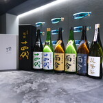 Ponshu Taguramu Za Ba Tani Machi Roku Choume - プレミアム日本酒飲み比べ