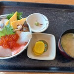 Kakizaki Shouten Kaisen Koubou - 海鮮丼全貌