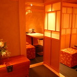 Matsuri kozou - 和モダンな雰囲気の店内になっております♪仕切りで個室にもなります☆