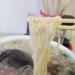 駒場軒 - 柔らか目の細麺