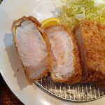 とんかつ専門店 かつ勇 - 断面写真