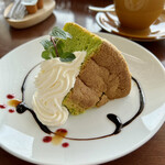 コトイロカフェ - 料理写真:小松菜のシフォンケーキと雪室コーヒー