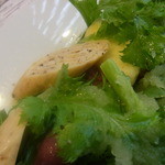 宇豆基野 - 湯葉の燻製・蛍イカ・ベビーリーフ・蛸・青りんごドレッシング