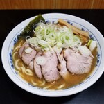 麺屋 ごとう - チャーシューメン・ねぎ多め。