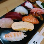 力寿司 - 令和5年3月 ランチタイム
にぎり定食 1000円
にぎり寿司8貫、小鉢2品、お吸い物