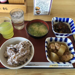 Yawatashokudou - 十六穀米180円＆みそ汁120円＆麻婆茄子220円＆鶏大根340円