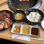 焼肉ウエスト - 牛2種盛りランチ1375円