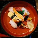 Ken zushi - 令和5年3月 ランチタイム
                      寿司うどんセット 1100円
                      にぎり寿司8貫、うどん、アイスコーヒー
