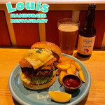 Louis Hamburger Restaurant - 【季節限定】
            『OYSTER CHEESE BURGER¥2,000』
            『生ソーセージ¥900』
            『マーシーIPA¥800』