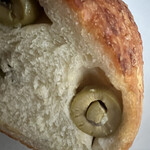 ブーランジェリー スドウ - アンチョビオリーブ フォカッチャ