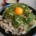 伝説のすた丼屋 - ねぎ盛りすた丼