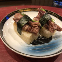 時に団欒 - 3品目はネット予約者限定特典のホタルイカの押し寿司。日本酒に合う！