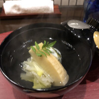 時に団欒 - 4品目は筍とワカメのしんじょうのお吸い物