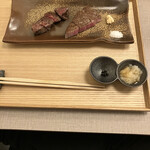 Teppanyaki Asakusa Kudaka - 左は赤身、右はシャトーブリアン