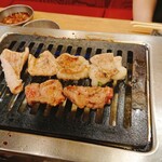 Oosaka Yakiniku Horumon Futago - 