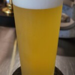 ザ コント - お酒①ヒューガルデンホワイト(生ビール、ベルギー)(税込800円)
泡がシルキーで滑らか、味わいもフルーティーで少し甘みのある感じで飲み易い