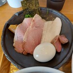 中華蕎麦 生る - トッピングは別盛り