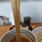 中華蕎麦 生る - 長い麺、この食感はたまりません(^o^)v