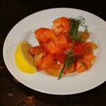 北海道イタリアン居酒屋 エゾバルバンバン 大通店 - 生サーモンのカルパッチョ ハーフ