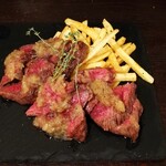 北海道イタリアン居酒屋 エゾバルバンバン 大通店 - 豪快200g 牛ハラミのステーキ