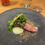 luogo - メジマグロの炙り　新玉ねぎと本山葵のソース