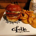 folk burgers&beers - ハンバーガー1320円+ポテト150円