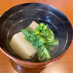 Kyouryou rishidashi ryouriki raya - 椀物 蕗の薹と蕪 胡麻豆腐