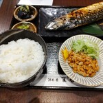 酒と肴 まる蔵 - さば文化干し定食 940円、納豆 100円 ♪