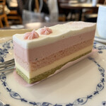Dotoru Kohi Shoppu - 桜ケーキ（単品なら税込み４８０円）