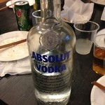 ラ·カーサ·デ·エドゥアルド - ABSOLUT VODKA　スウェーデン　アルコール40％