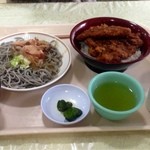 福井県庁食堂 - お漬物にお茶､無料のコーヒーまで付いた完成型！