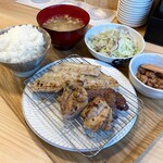 Yamamoto Nikusumi - 牛鶏豚ミックス定食1,000円！