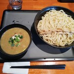 中華そば 輝羅 - 濃厚つけ麺 930円、中盛 120円