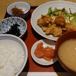 鳥料理 藤よし - 唐揚げ定食(1,000円)