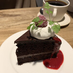 コーヒーとおやつの店 アンドモア - これもなかなかの迫力ですねヽ(*⌒▽⌒*)ﾉ