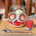 二軒茶屋 - いちごパフェ