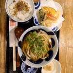 春野菜の天麩羅とおうどん　ちりめんじゃこごはん