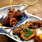 Yakitori Shinoda - ⑩ホルモン盛り合わせ
                        　砂肝、砂肝の耳、ぶどう、ハツ、肝
