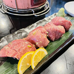 Sumibiyakiniku Gura - 