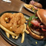 J.S.BURGERS CAFE - 