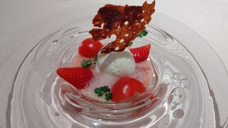 Resutoran Aida - 苺とトマトのフロマージュブランアイス