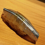 こま田 - 志摩は阿児町安乗の細魚です。昆布〆