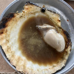 Sam Pou - ホタテバター醤油の残り汁に牡蠣を投入