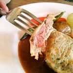 仔牛はほんのりピンクです