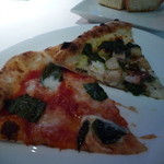 ザ キッチン サルヴァトーレ クオモ - 2013.6.29　マルゲリータとベーコンとホタテのピッツア