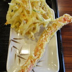 Marugame Seimen - 野菜かき揚げ、ジャンボカニカマ天