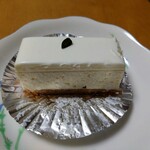 西洋菓子 しろたえ - レアチーズケーキ（290円）
