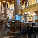 内観写真 : Cafe 1894 - 二重橋前/カフェ | 食べログ